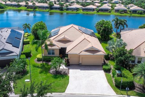 Casa en Bradenton, Florida 4 dormitorios, 228.54 m2 № 2379572