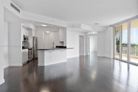 Condo in Miami Beach, Florida, 2 bedrooms  № 1328414 - photo 10