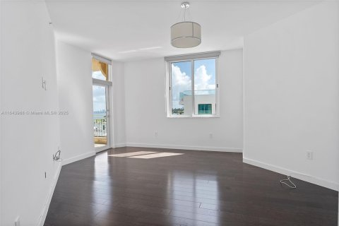 Condo in Miami Beach, Florida, 2 bedrooms  № 1328414 - photo 18