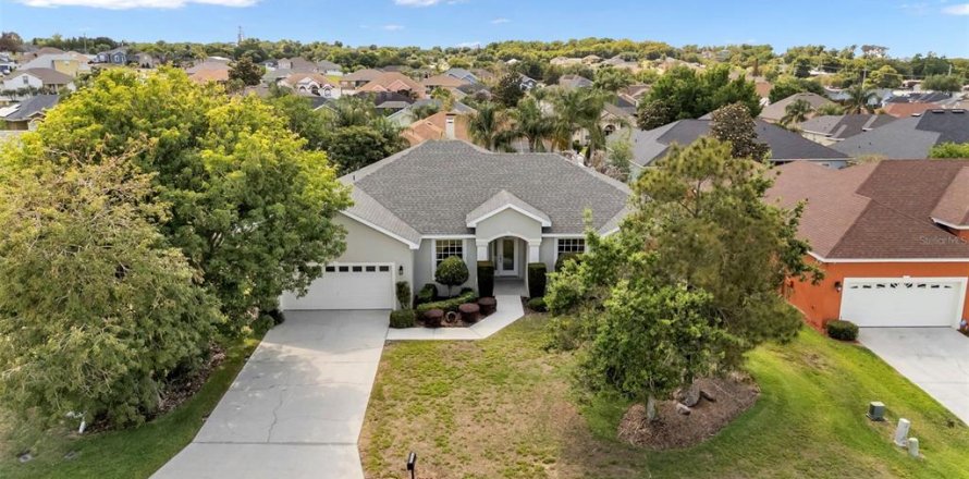 Villa ou maison à Lakeland, Floride 4 chambres, 216.28 m2 № 2267104
