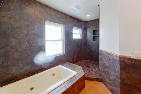 Casa en venta en Saint Petersburg, Florida, 3 dormitorios, 144 m2 № 1835548 - foto 12