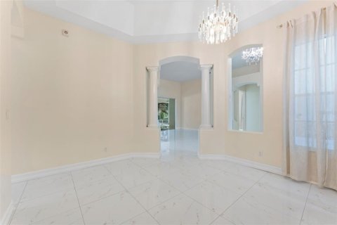 Villa ou maison à vendre à Tampa, Floride: 4 chambres, 300.35 m2 № 1773757 - photo 9