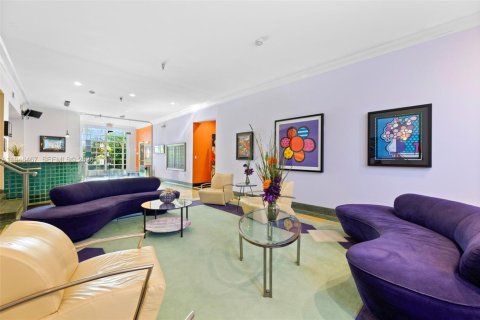 Condo in Miami Beach, Florida  № 2002781 - photo 16