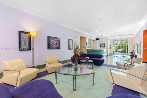 Condo in Miami Beach, Florida  № 2002781 - photo 15