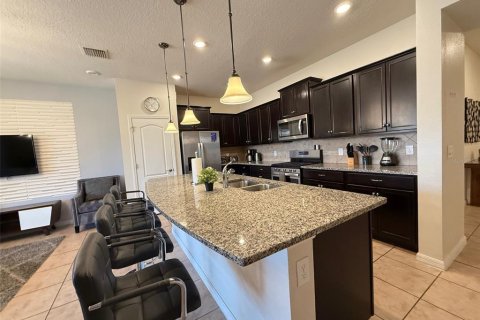 Adosado en alquiler en Davenport, Florida, 5 dormitorios, 192.87 m2 № 1834838 - foto 2