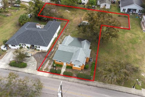 House in Bartow, Florida 4 bedrooms, 124.12 sq.m. № 2233261