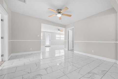 House in Bartow, Florida 4 bedrooms, 124.12 sq.m. № 2233261 - photo 13
