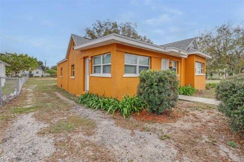 House in Bartow, Florida 4 bedrooms, 124.12 sq.m. № 2233261 - photo 6