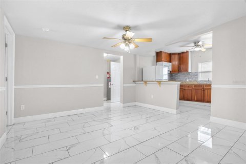 House in Bartow, Florida 4 bedrooms, 124.12 sq.m. № 2233261 - photo 14