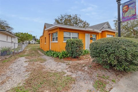 House in Bartow, Florida 4 bedrooms, 124.12 sq.m. № 2233261 - photo 5