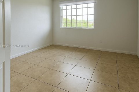 Condominio en alquiler en Miami, Florida, 2 dormitorios, 99.13 m2 № 2050650 - foto 11