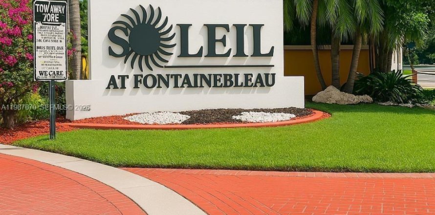 Condominio en Miami, Florida, 2 dormitorios  № 2050650