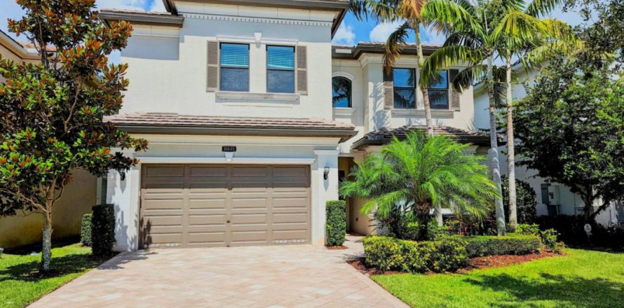 House in Delray Beach, Florida 4 bedrooms, 328.6 sq.m. № 2190661