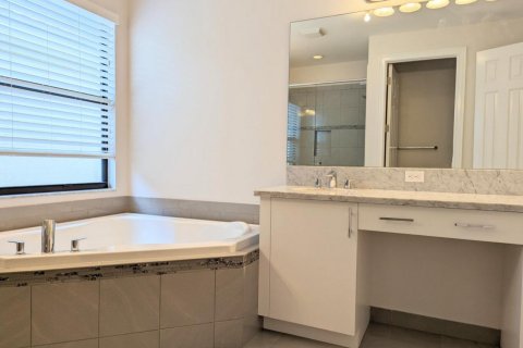 House in Delray Beach, Florida 4 bedrooms, 328.6 sq.m. № 2190661 - photo 25