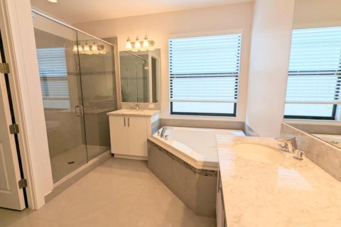 House in Delray Beach, Florida 4 bedrooms, 328.6 sq.m. № 2190661 - photo 26