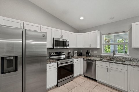 Casa en venta en Port Charlotte, Florida, 3 dormitorios, 149.85 m2 № 1900493 - foto 9