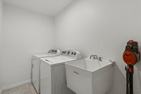 Casa en venta en Port Charlotte, Florida, 3 dormitorios, 149.85 m2 № 1900493 - foto 19