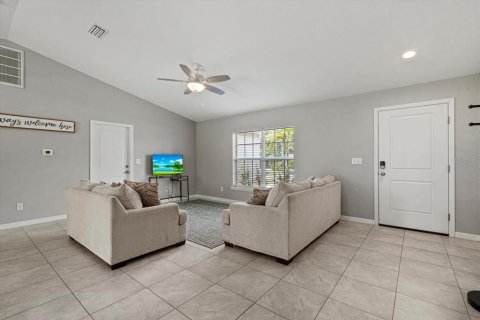 Casa en venta en Port Charlotte, Florida, 3 dormitorios, 149.85 m2 № 1900493 - foto 3