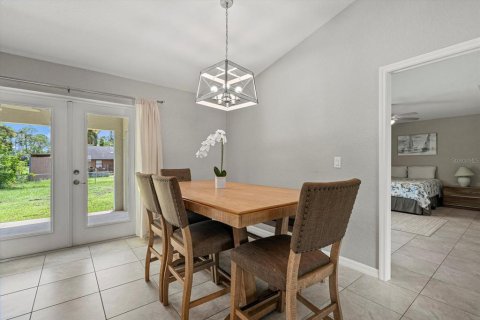 Casa en venta en Port Charlotte, Florida, 3 dormitorios, 149.85 m2 № 1900493 - foto 6