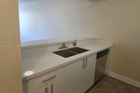 Copropriété à vendre à Doral, Floride: 1 chambre, 65.96 m2 № 2056895 - photo 15