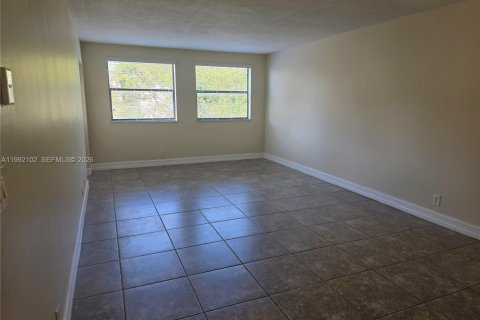 Copropriété à vendre à Doral, Floride: 1 chambre, 65.96 m2 № 2056895 - photo 6