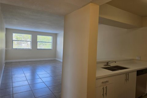 Copropriété à vendre à Doral, Floride: 1 chambre, 65.96 m2 № 2056895 - photo 7