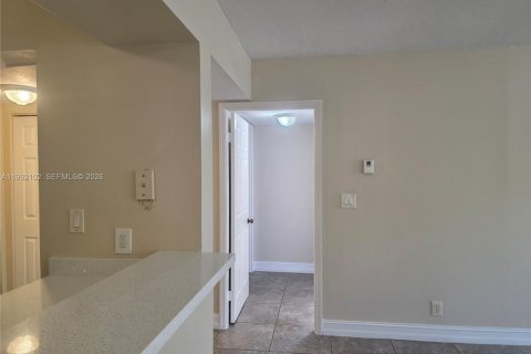 Copropriété à vendre à Doral, Floride: 1 chambre, 65.96 m2 № 2056895 - photo 10