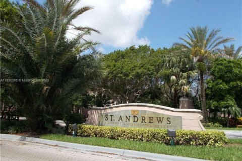 Купить кондоминиум в Мирамар, Флорида 1 спальня, 57.41м2, № 1952872 - фото 1