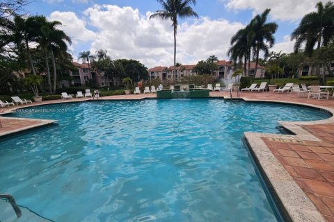 Купить кондоминиум в Мирамар, Флорида 1 спальня, 57.41м2, № 1952872 - фото 3