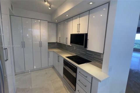 Copropriété à vendre à Aventura, Floride: 3 chambres, 245.26 m2 № 1962109 - photo 18