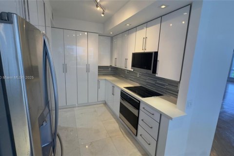 Copropriété à vendre à Aventura, Floride: 3 chambres, 245.26 m2 № 1962109 - photo 19