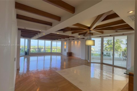 Copropriété à vendre à Aventura, Floride: 3 chambres, 245.26 m2 № 1962109 - photo 1
