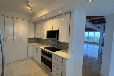 Copropriété à vendre à Aventura, Floride: 3 chambres, 245.26 m2 № 1962109 - photo 20