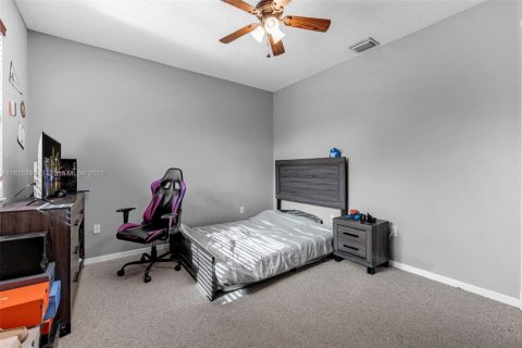 House in Homestead, Florida 5 bedrooms, 290.69 sq.m. № 1794064 - photo 18