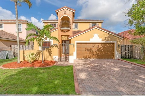 House in Homestead, Florida 5 bedrooms, 290.69 sq.m. № 1794064 - photo 1