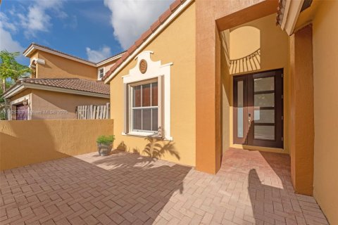 House in Homestead, Florida 5 bedrooms, 290.69 sq.m. № 1794064 - photo 4