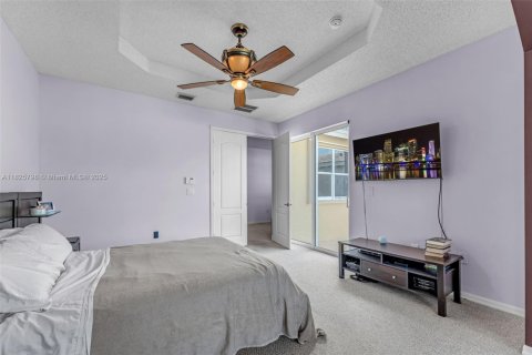 House in Homestead, Florida 5 bedrooms, 290.69 sq.m. № 1794064 - photo 24