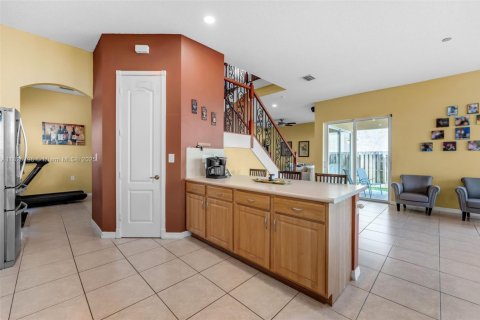 House in Homestead, Florida 5 bedrooms, 290.69 sq.m. № 1794064 - photo 9