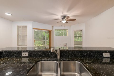 Condo in Tampa, Florida, 3 bedrooms № 2101037 - photo 20