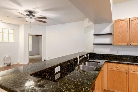 Condo in Tampa, Florida, 3 bedrooms № 2101037 - photo 21