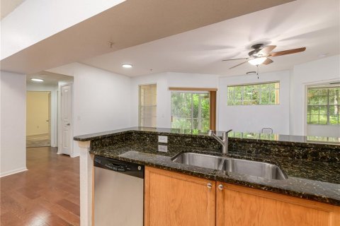 Condo in Tampa, Florida, 3 bedrooms № 2101037 - photo 19