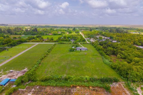 Купить коммерческую недвижимость в Майами, Флорида № 2048272 - фото 8