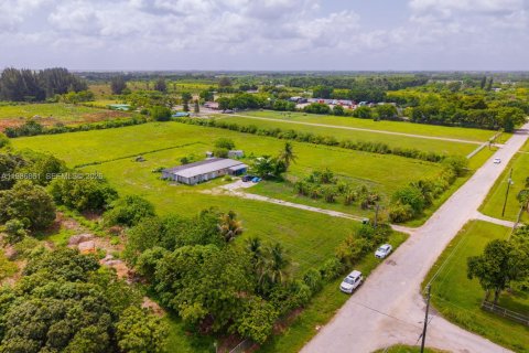 Купить коммерческую недвижимость в Майами, Флорида № 2048272 - фото 4