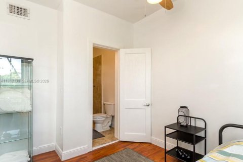 Снять в аренду кондоминиум в Майами-Бич, Флорида 2 спальни, 59.27м2, № 2006480 - фото 7