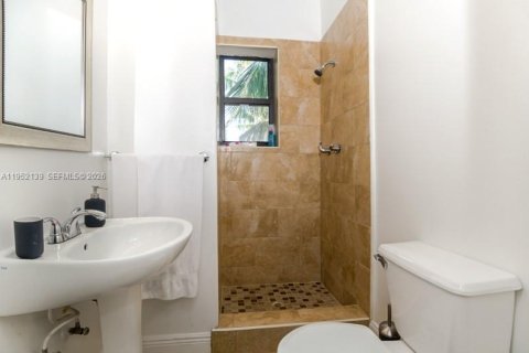 Снять в аренду кондоминиум в Майами-Бич, Флорида 2 спальни, 59.27м2, № 2006480 - фото 8