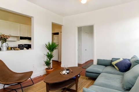 Снять в аренду кондоминиум в Майами-Бич, Флорида 2 спальни, 59.27м2, № 2006480 - фото 4