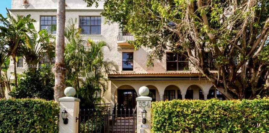 Кондоминиум с 2 спальнями в Майами-Бич, Флорида № 2006480