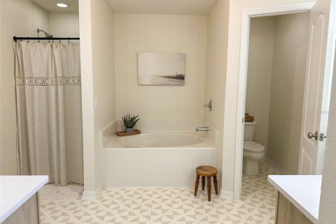 House in Lakeland, Florida 3 bedrooms, 189.06 sq.m. № 1844914 - photo 12