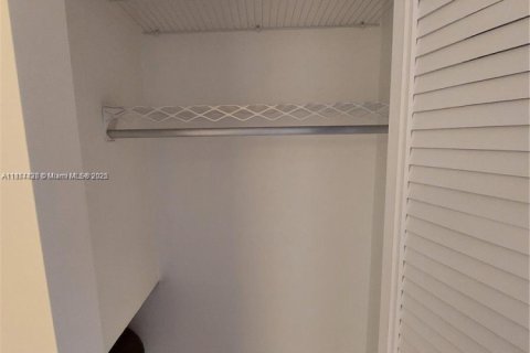 Copropriété à vendre à Pompano Beach, Floride: 1 chambre, 62.71 m2 № 1980834 - photo 16