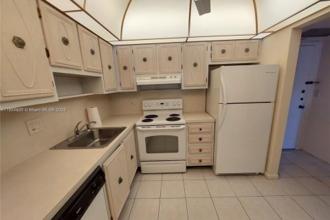 Copropriété à vendre à Pompano Beach, Floride: 1 chambre, 62.71 m2 № 1980834 - photo 3